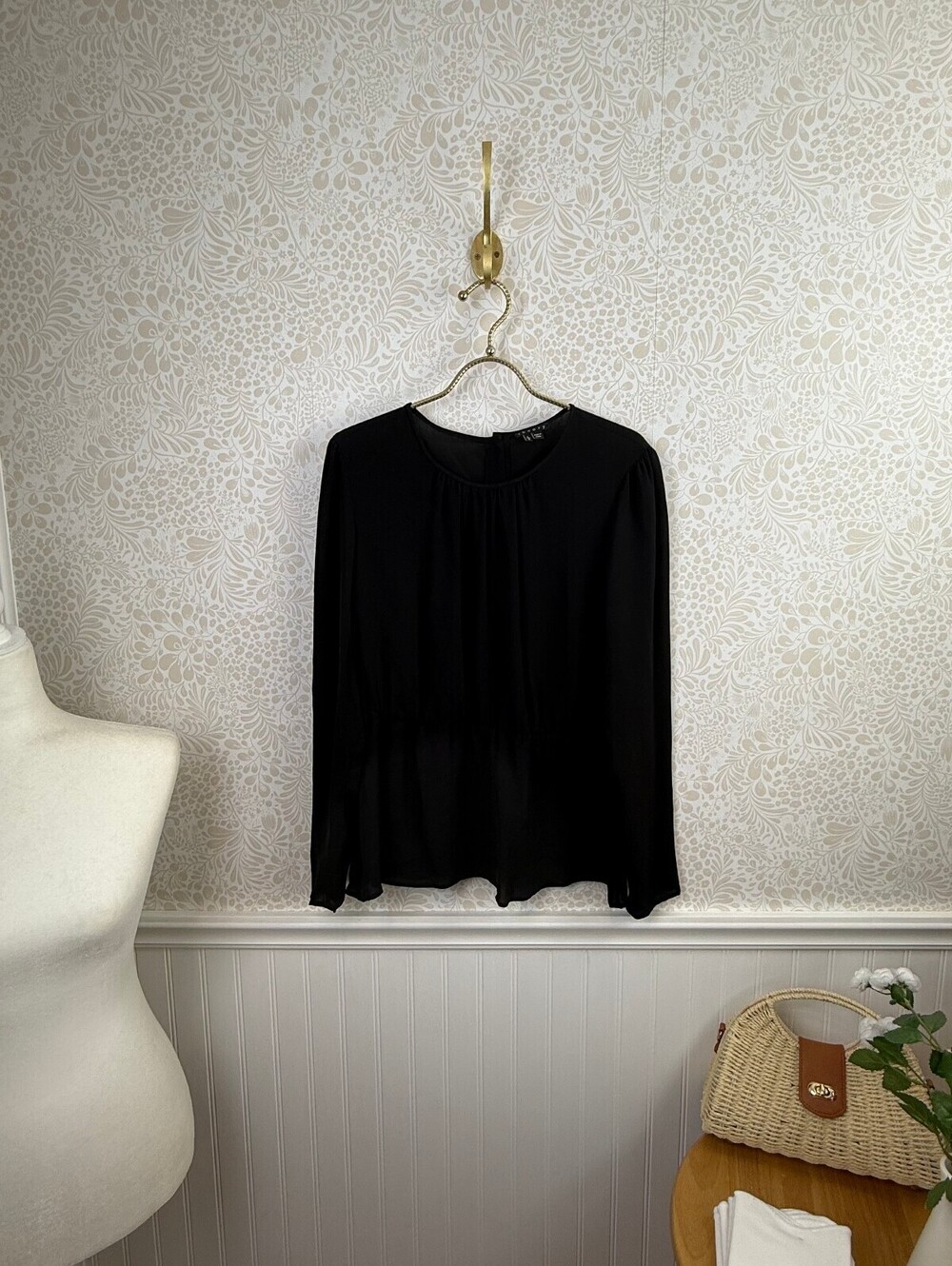 Theory Black 100% Silk Long-Sleeve Button Back Peplum Blouse - Size - Large